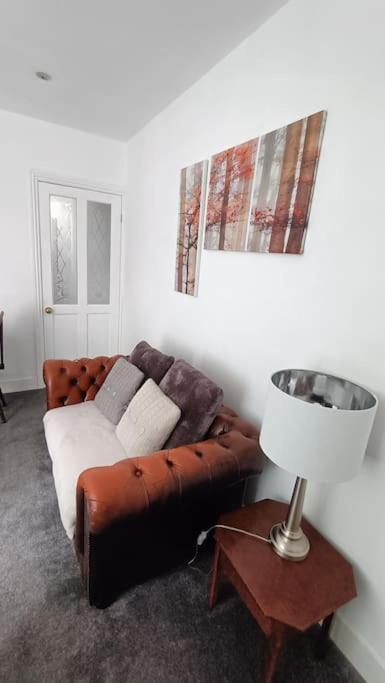 Cntrl Reading Modernized 3 Bedroom House Екстериор снимка